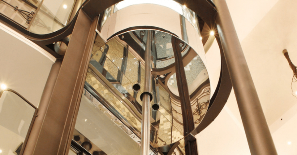 چرا آسانسورهای هیدرولیک محبوب هستند؟
